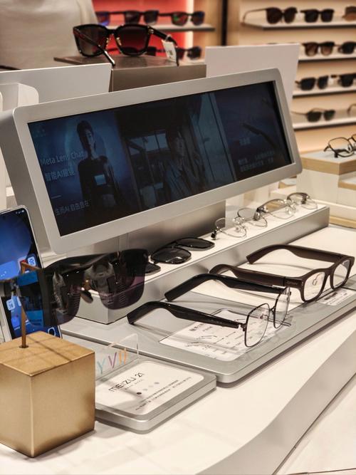 博士眼鏡新品AI智能眼鏡震撼上線，開啟智能視訊新時(shí)代